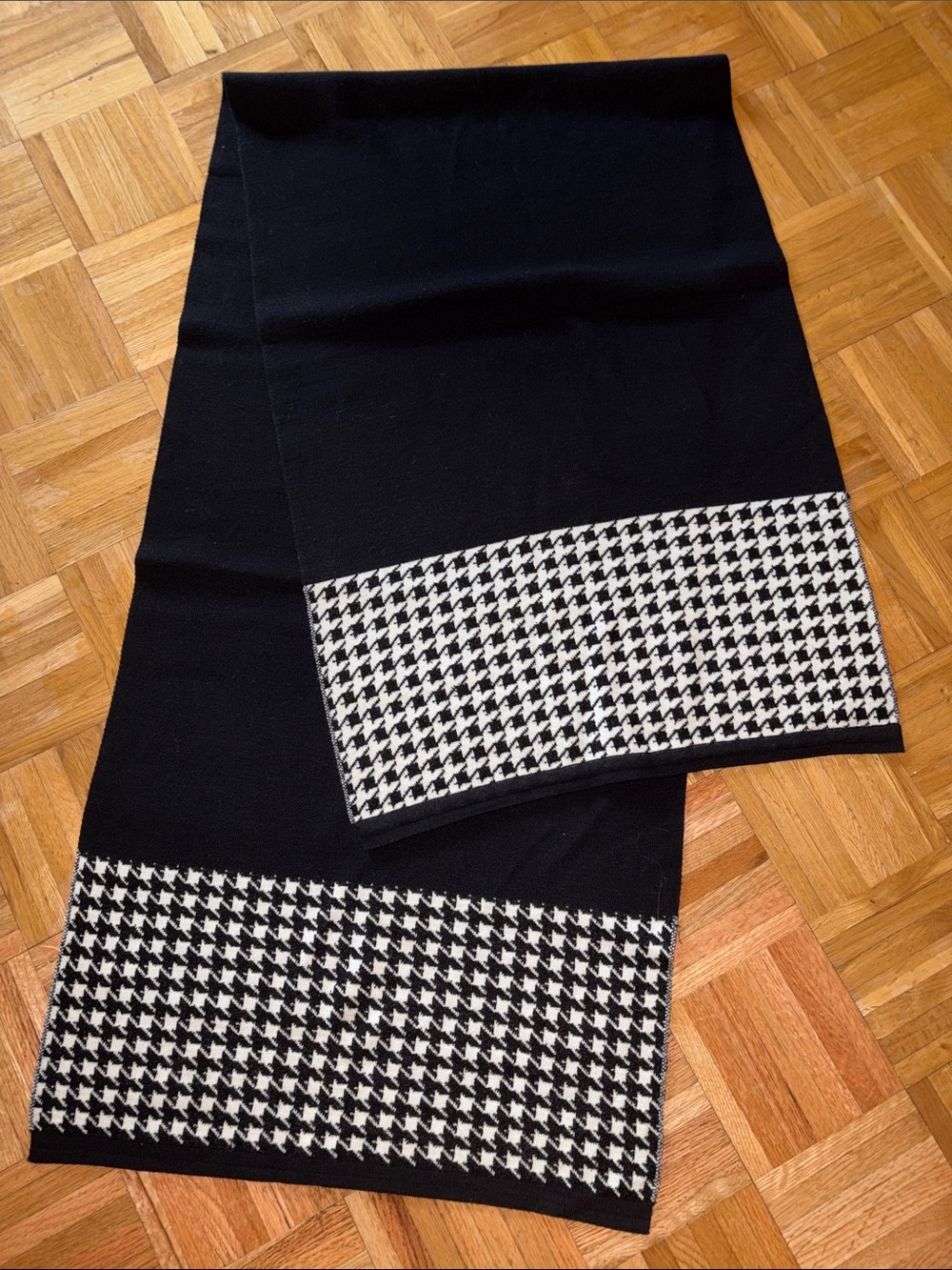 76” x 21” Houndstooth Shoulder Wrap / Shawl / Wool Blend - Women’s One Size